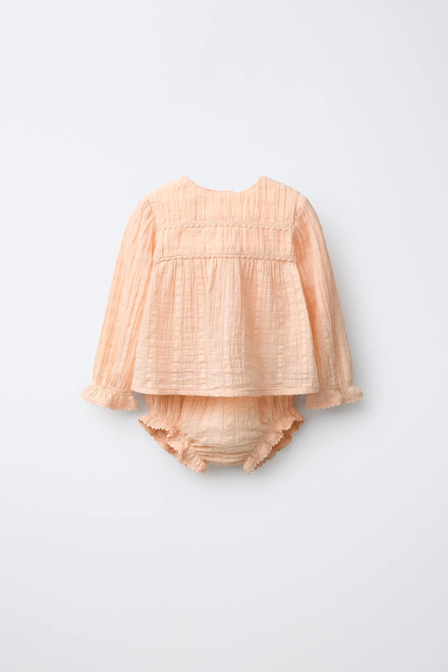Комплект из фактурной блузки и брюк Zara, светло-розовый