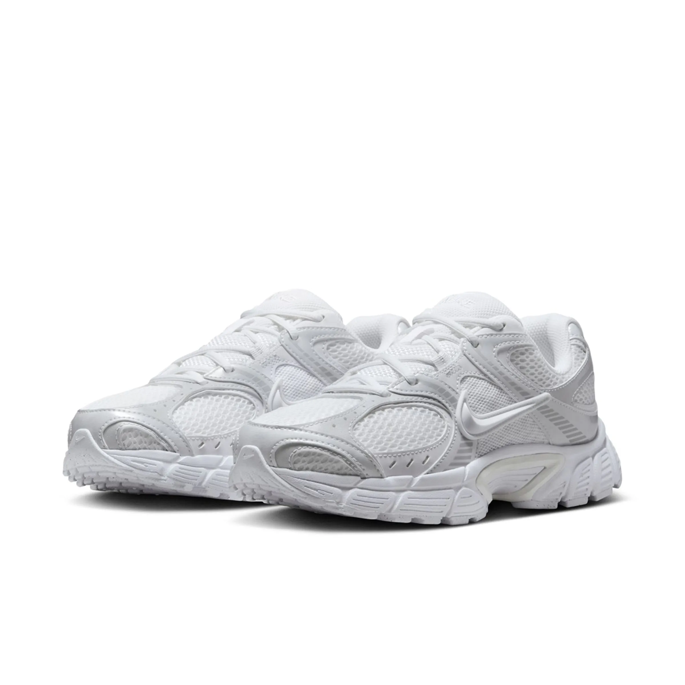 Женские повседневные кроссовки W NIKE V5 RNR Nike, белый — фото 2