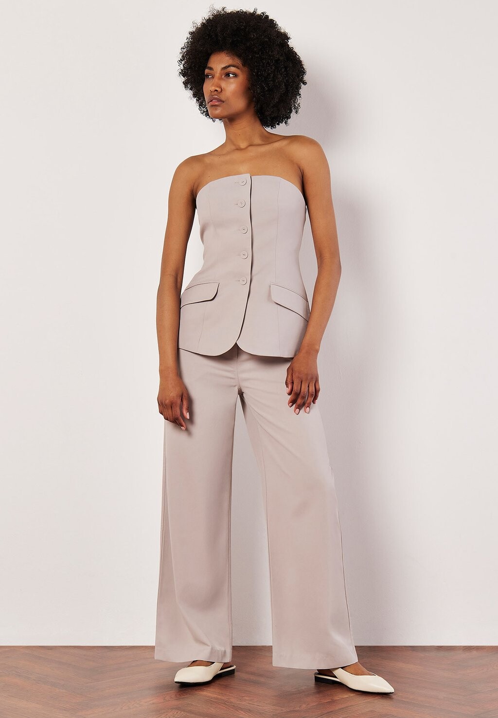 

Топ TAILORED BANDEAU Apricot, цвет Stone