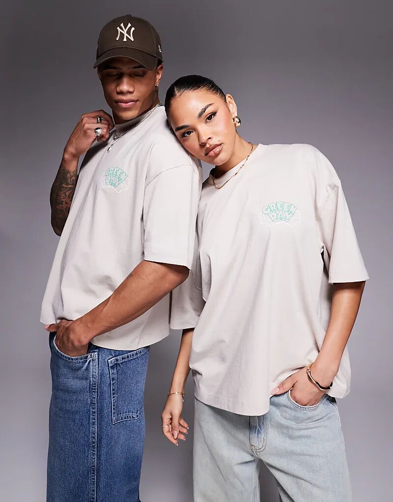 

Футболка свободного кроя унисекс ASOS DESIGN oversize с лицензионным принтом Green Day бежевого цвета