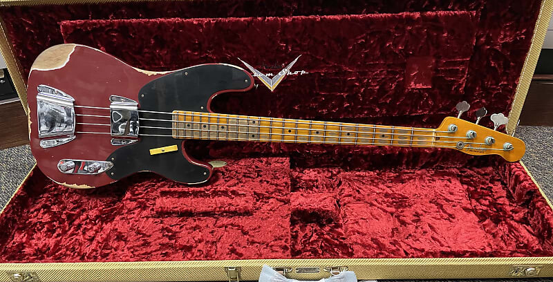 

Басс гитара FENDER CUSTOM SHOP LIMITED EDITION '53 PRECISION BASS - HEAVY RELIC, AGED CIMARRON RED 2023 - AGED CIMARRON RED