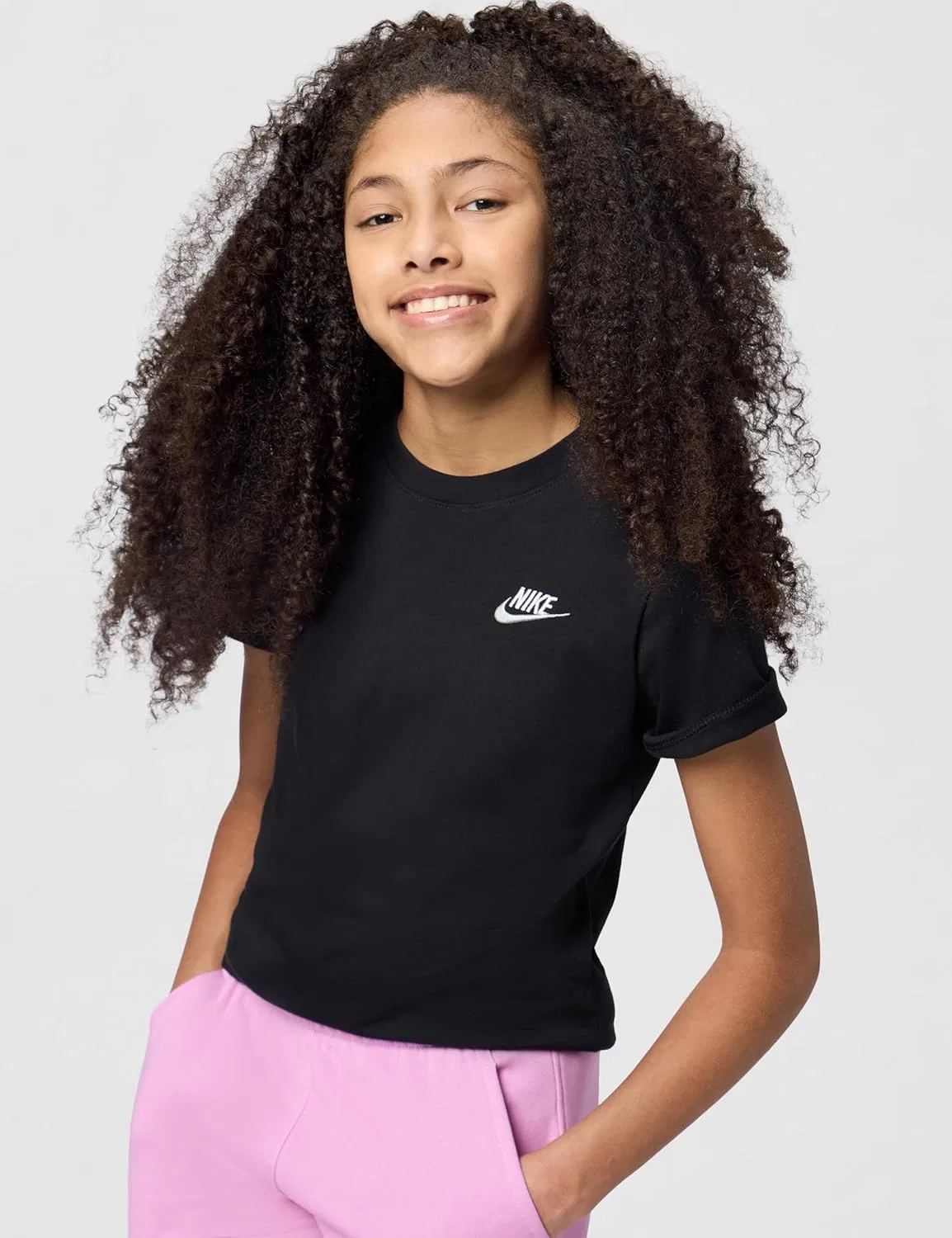 Футболка детская Nike Sportswear Club, Black/White/Wolf Grey — фото 2