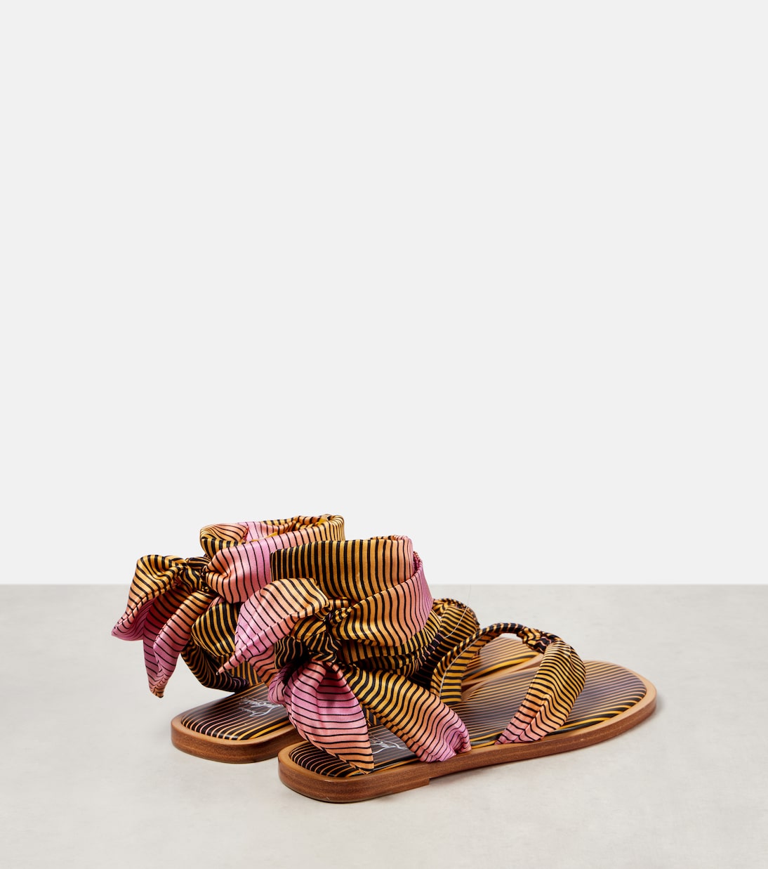 Сандалии Nilo Du Désert из полосатого креп-сатина Christian Louboutin, Multi/ Lin Multi — фото 3