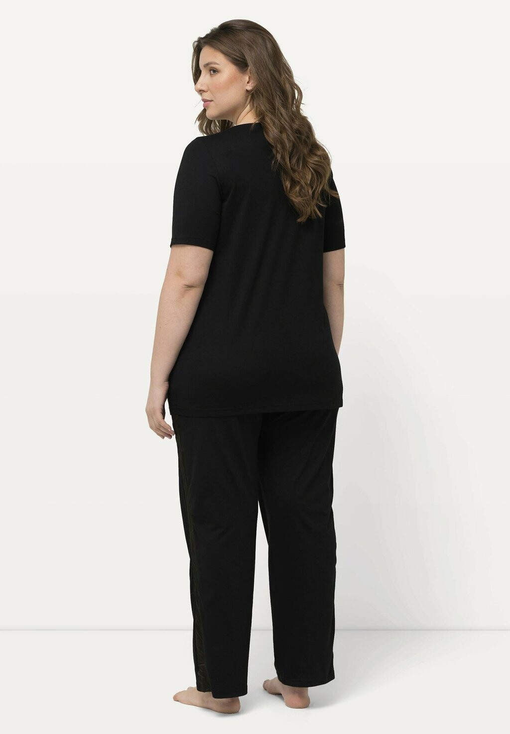 

Пижамный комплект DETAIL TWO-PIECE SET Ulla Popken, черный