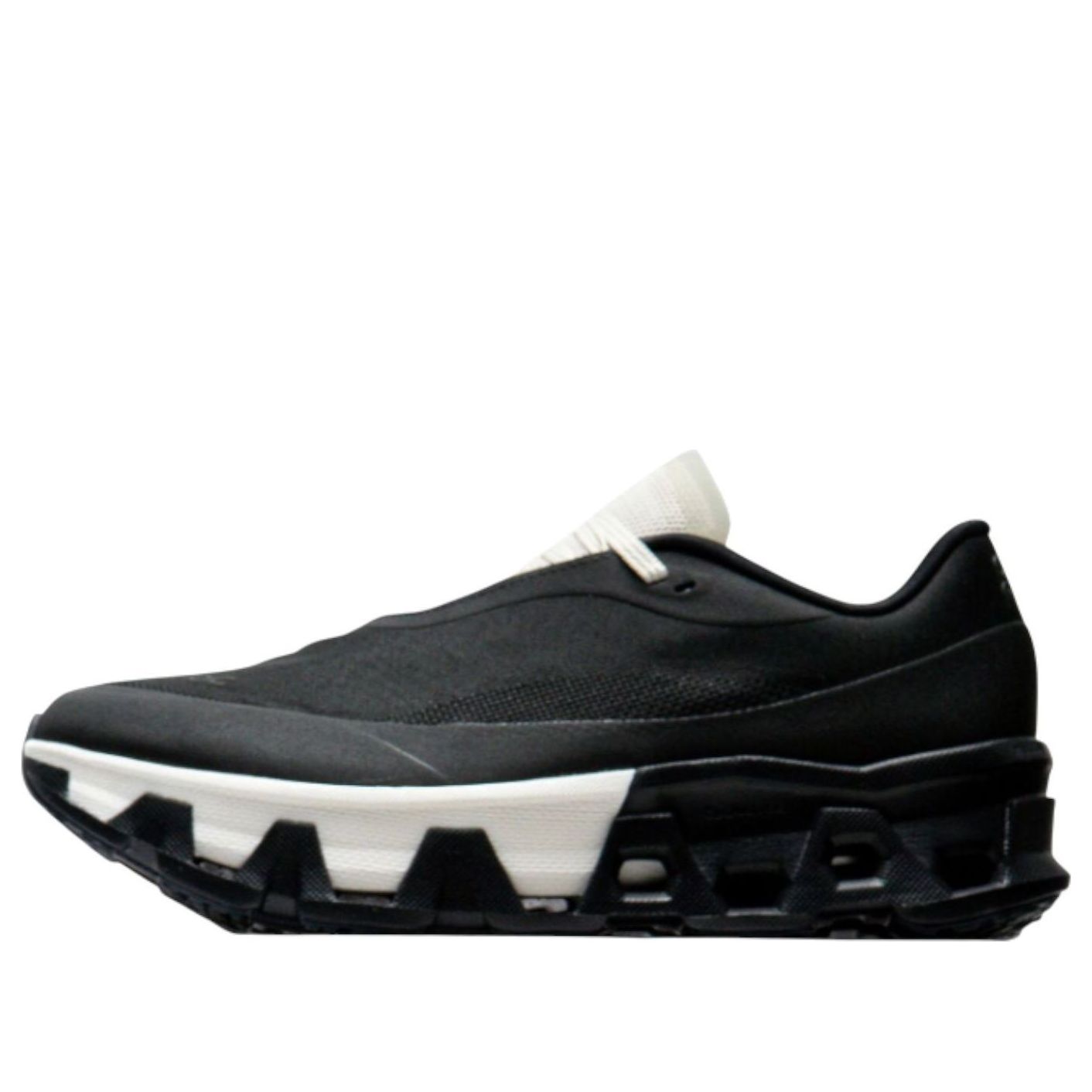 

Кроссовки On Running x POST ARCHIVE FACTION Cloudmonster Hyper 'Black'