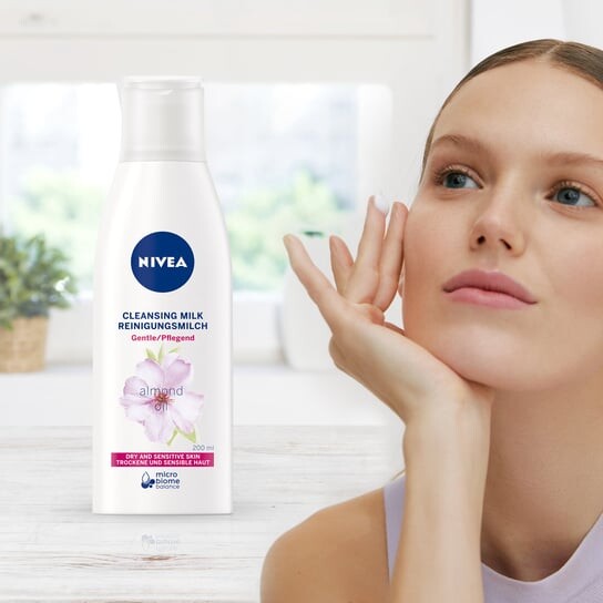 Молочко для умывания Nivea — Мягкое очищающее молочко для сухой и чувствительной кожи, 200 мл — фото 2