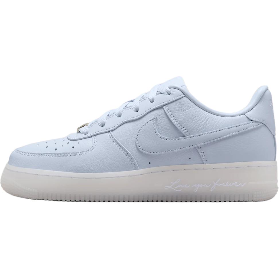 

Детские кроссовки для скейтбординга NOCTA x Air Force 1 с низким верхом и износостойкими протекторами Nike, фиолетовый