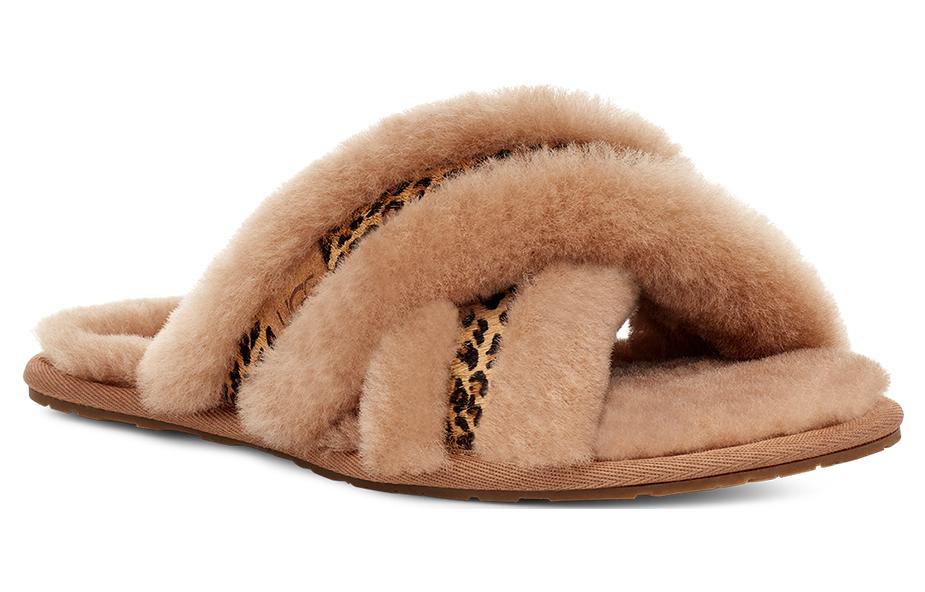Тапочки (WMNS) UGG Cross Slides 'Chestnut' 1151832-CHE, бежевый — фото 4