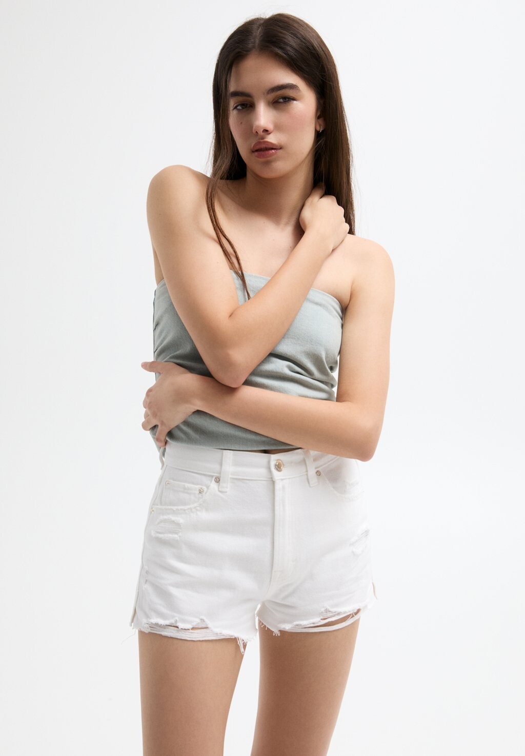 

Джинсовые шорты PULL&BEAR, белые