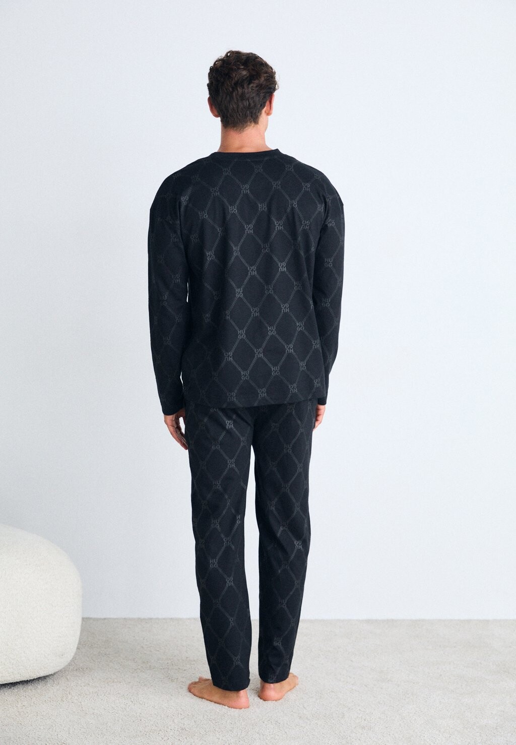 

Пижама CHAIN MONOGRAM HUGO, черный