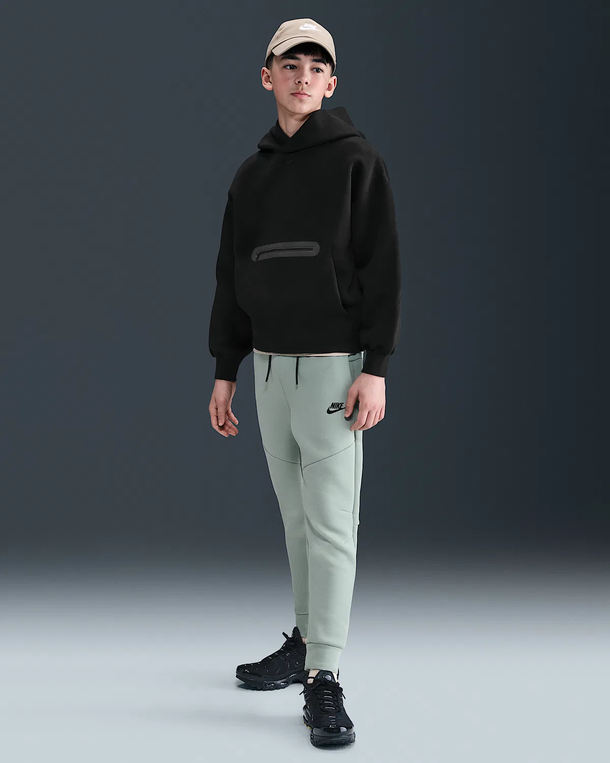 Детская (мальчиковая) оверсайз худи Nike Sportswear Tech Fleece, Black/Black — фото 4