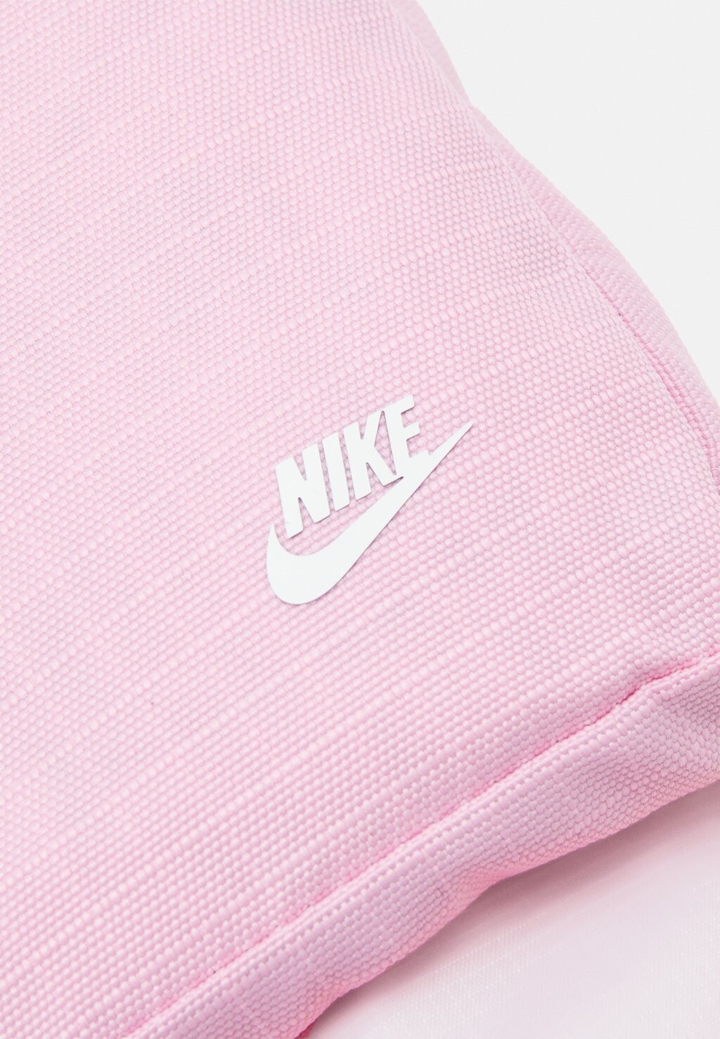 

Сумка через плечо CLUB HYDRATION CARRIER UNISEX Nike, светло-розовый