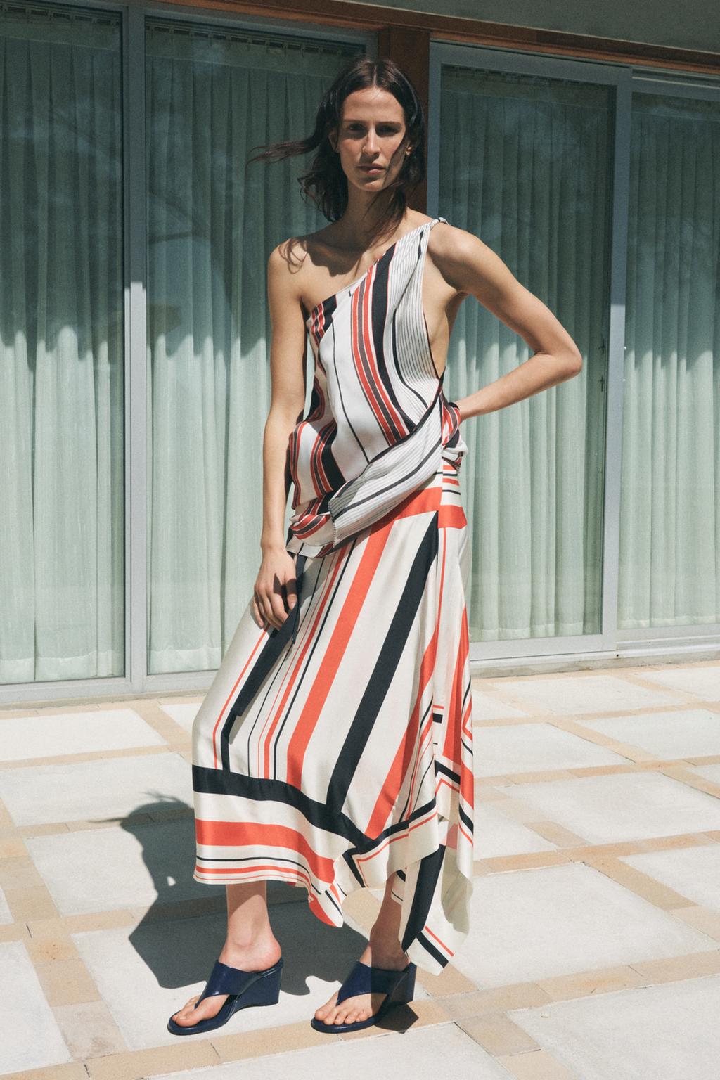 

Юбка в асимметричную полоску ZARA, цвет striped