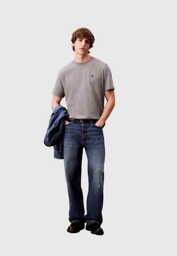 Простая футболка с монограммой ss Calvin Klein, Med Grey Htr — фото 2