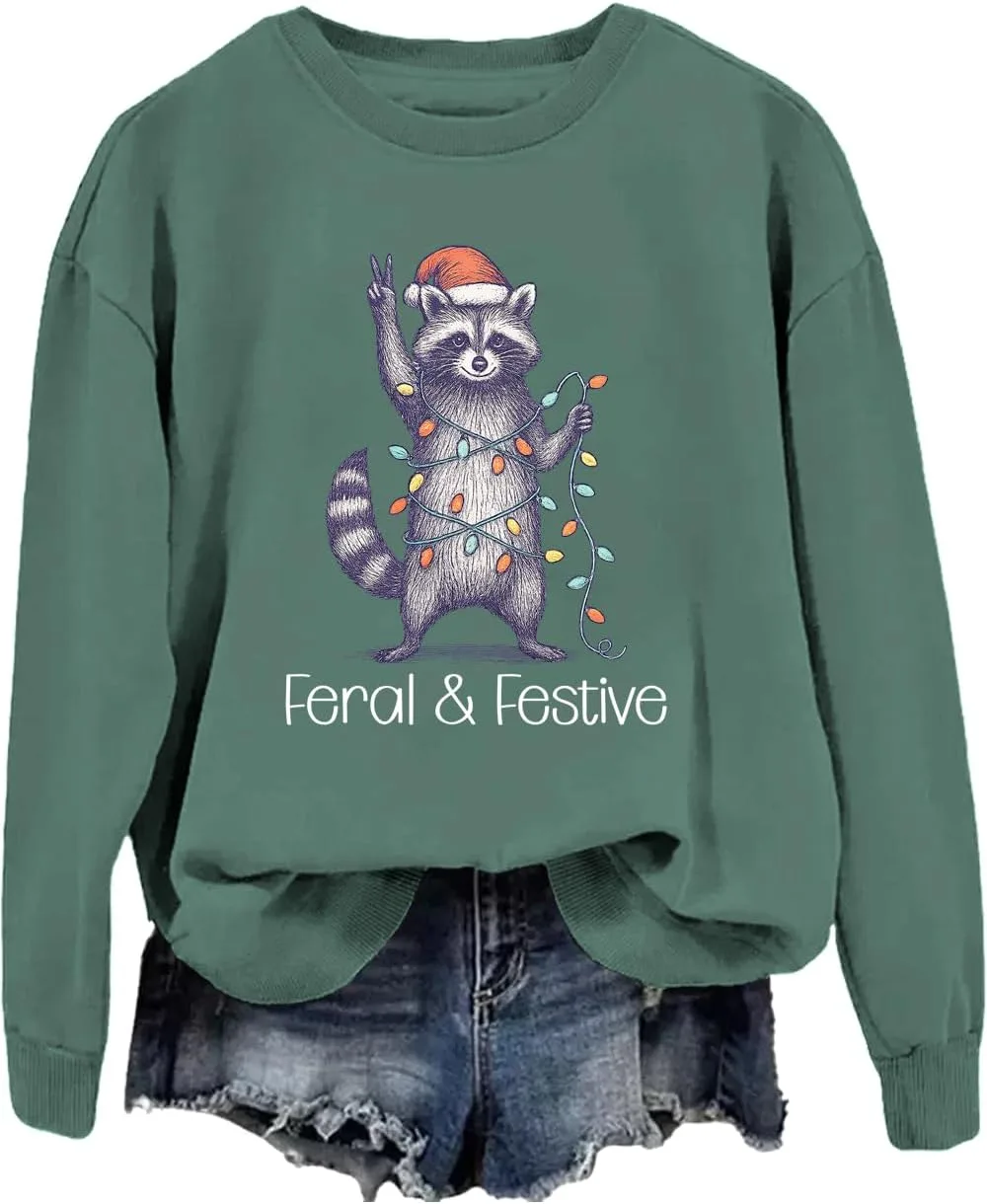 

Толстовка с капюшоном Feral & Festive с новогодним енотом JWVEL