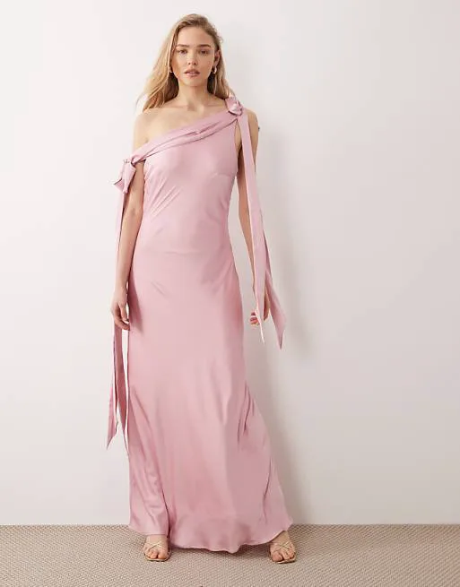 

Розовое атласное платье макси с приспущенными плечами TFNC Bridesmaids