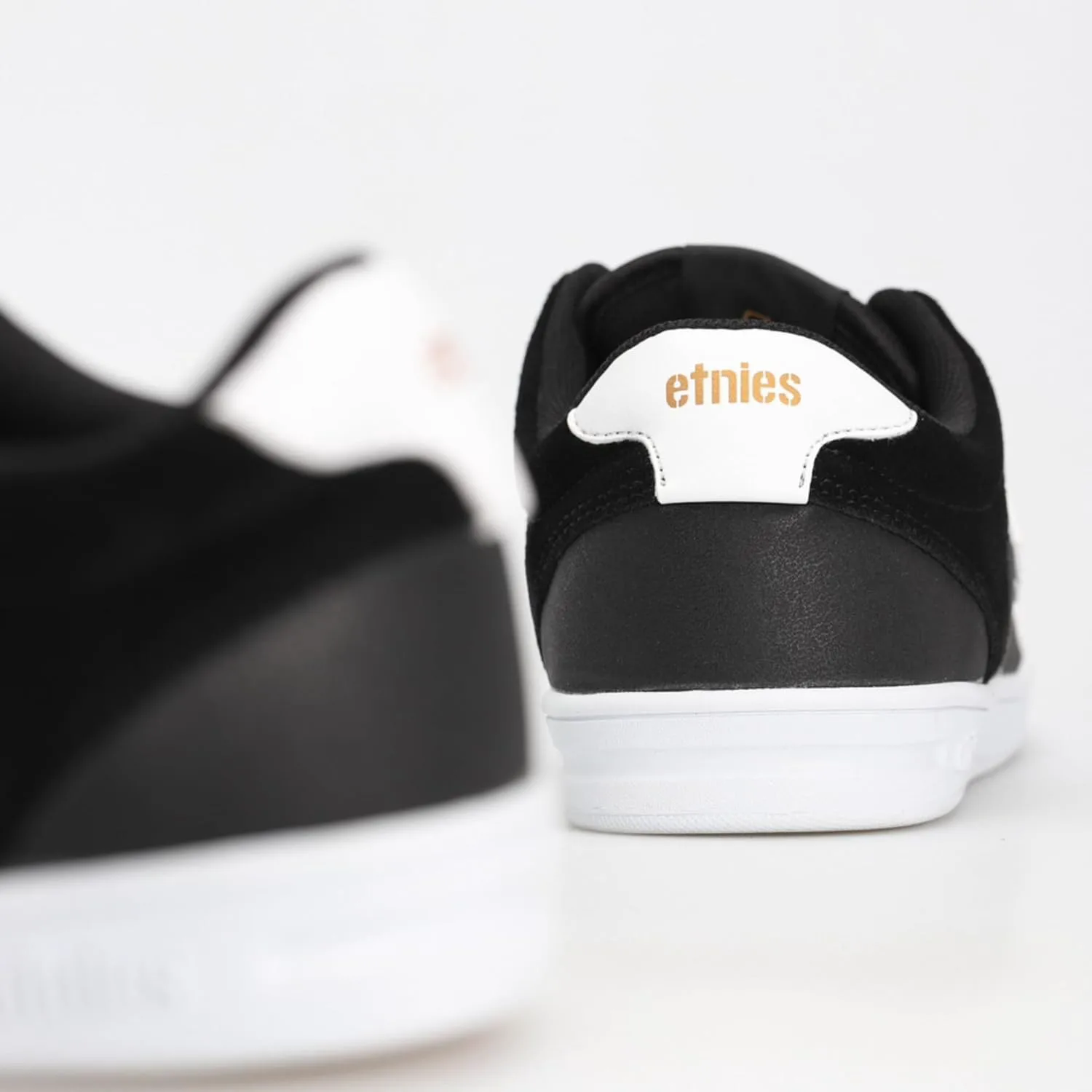 Мужские кеды Etnies The Aurelien Low Top, черно-белый — фото 3