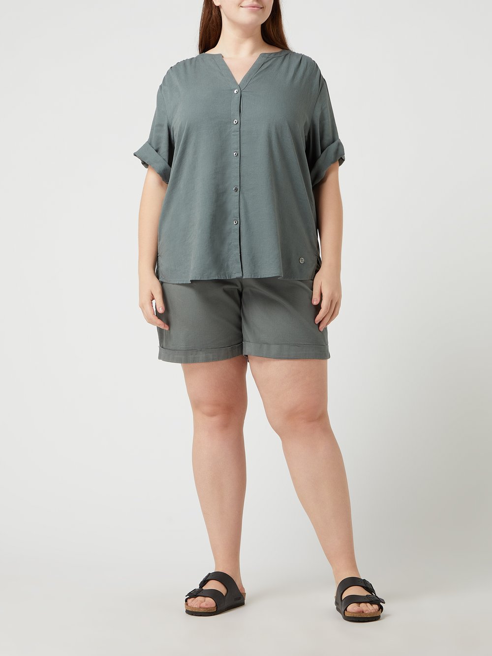 

PLUS SIZE шорты свободного кроя с эластичным поясом Tom Tailor Plus, хаки