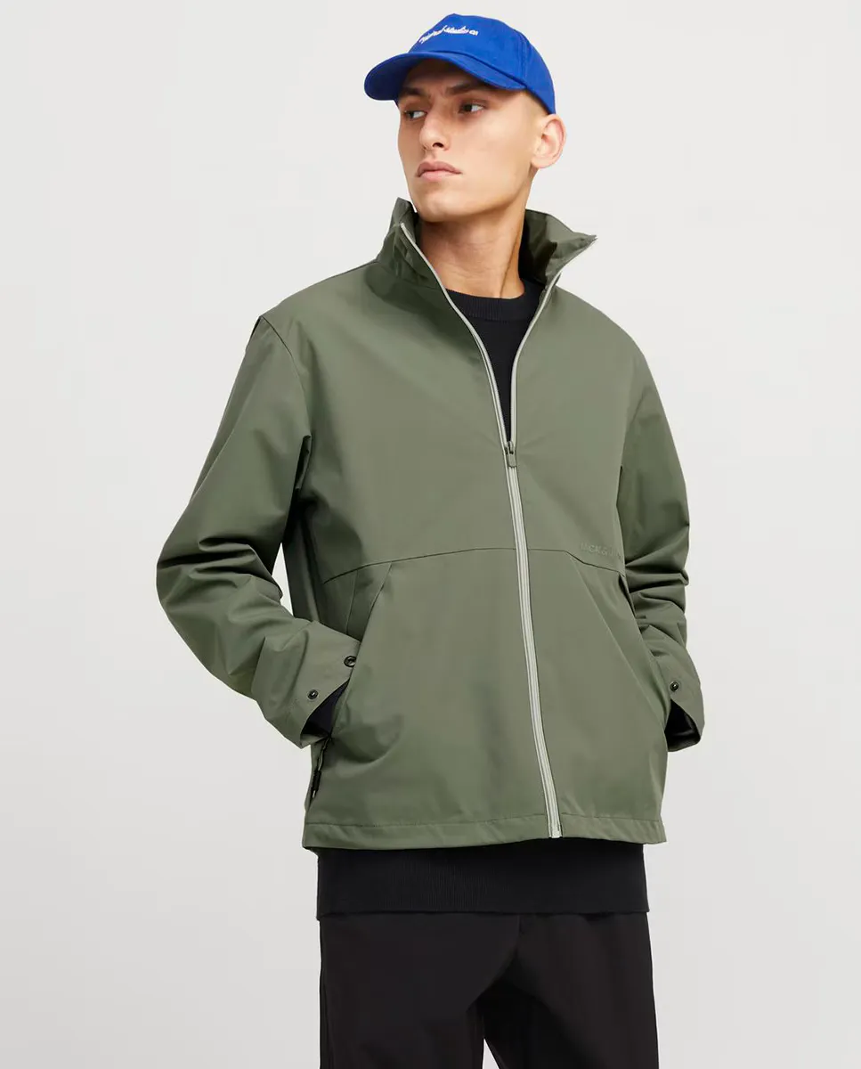 

Легкая мужская куртка с логотипом сбоку Jack & Jones, зеленый