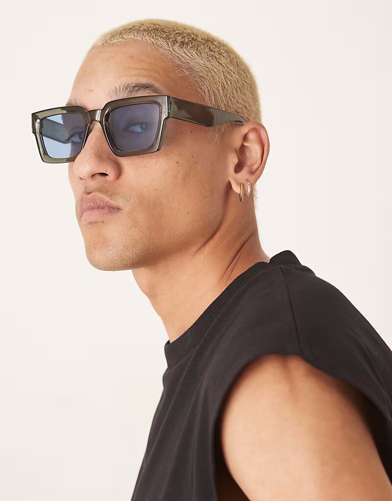 

Солнцезащитные очки ASOS DESIGN в квадратной оправе с синими линзами и оправой с фацетом цвета уголь
