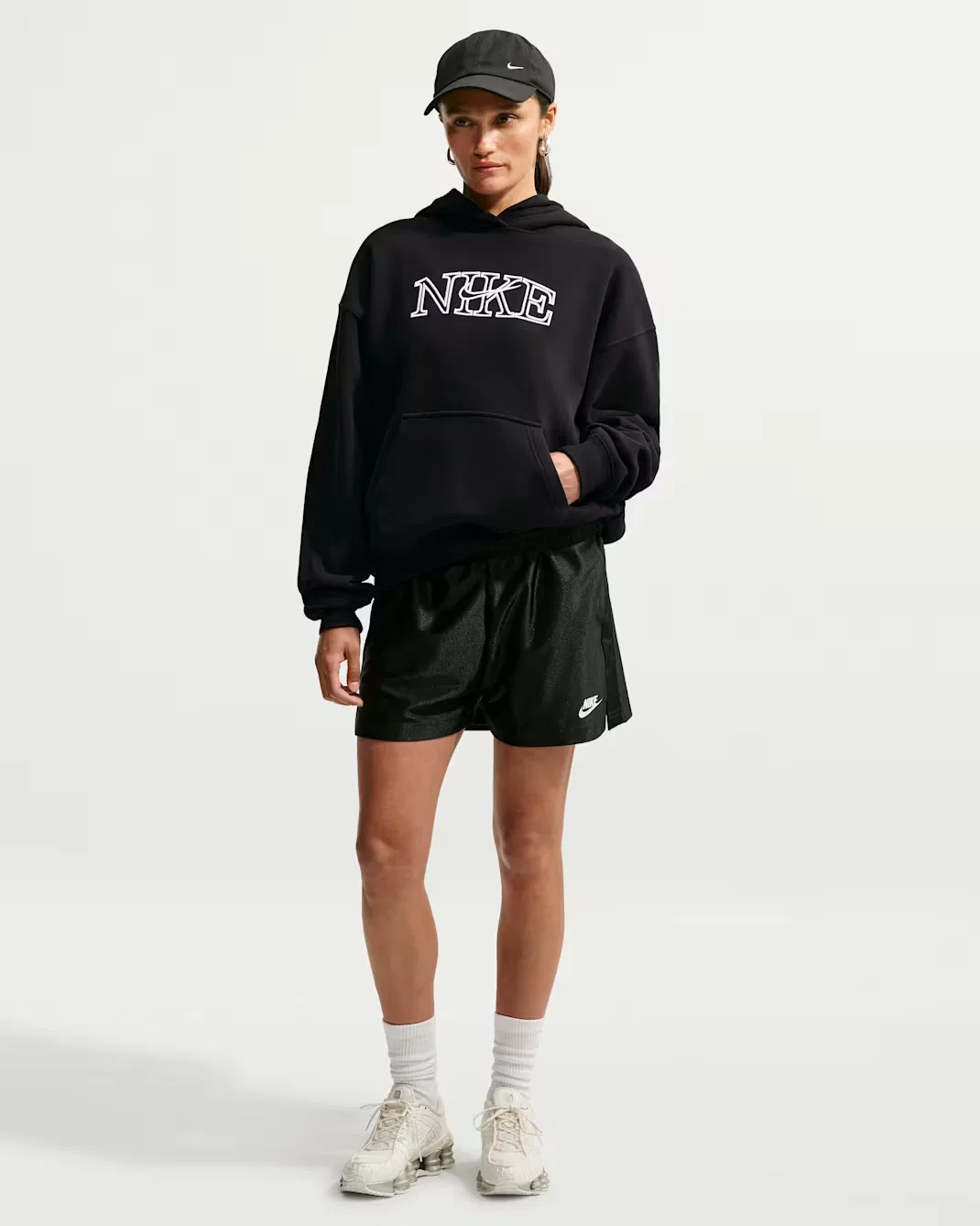 Женская объемная толстовка с логотипом Nike Studio Fleece Medium Weight "Graphic Pack", Total Black/White — фото 4