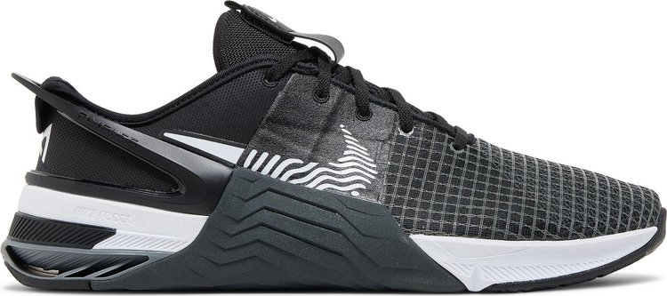 Кроссовки Nike Metcon 8 FlyEase 'Black Dark Smoke Grey', черный - фото