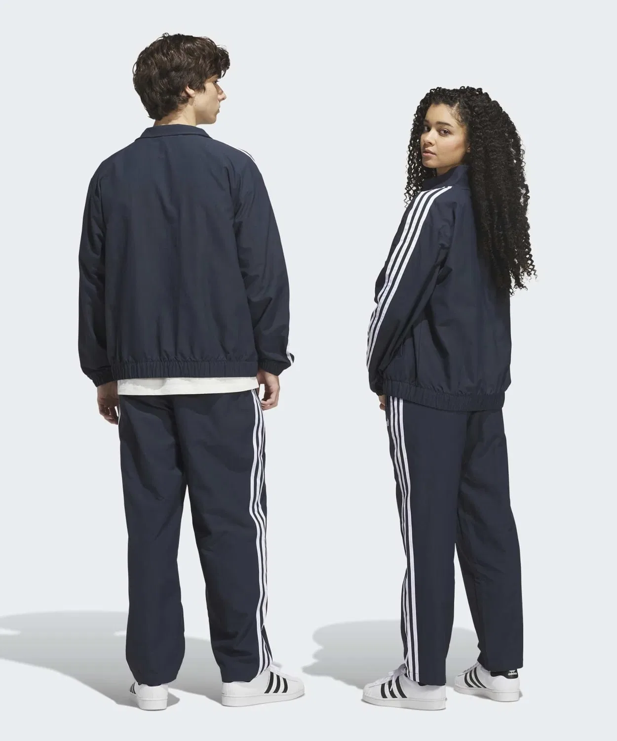 Мужские спортивные штаны свободного кроя с принтом SKATEBOARDING SUPERFIRE TRACK PANT Adidas, Blue — фото 2