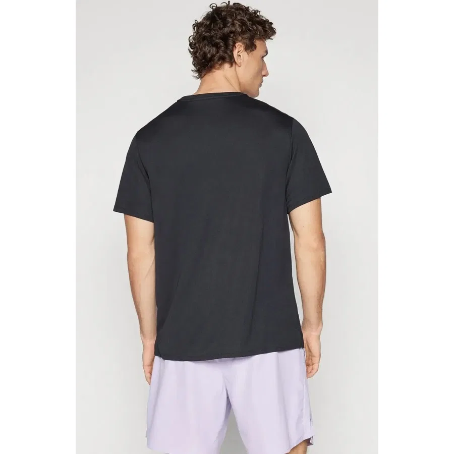 Футболка спортивная с коротким рукавом Nike Dri-FIT UV Miler SS, Черный — фото 3
