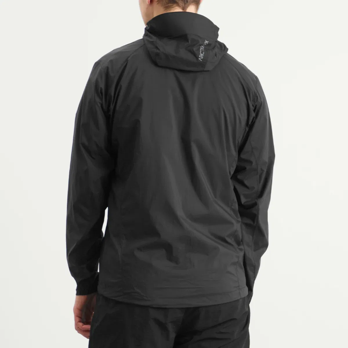 Ветрозащитная куртка Squamish Hooded Jacket Arcteryx, Black — фото 3