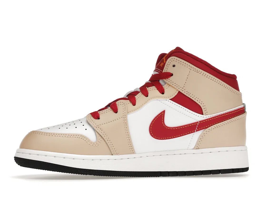 Детские кроссовки Lifestyle с модельным цветом White Onyx/White/Cardinal Red/Light Curry Jordan — фото 3