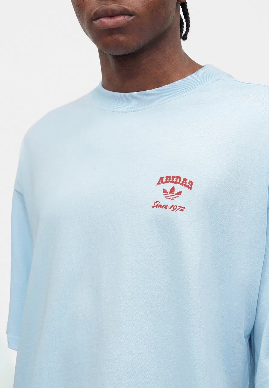 Футболка ADIDAS ORIGINALS небесно-голубого цвета — фото 3