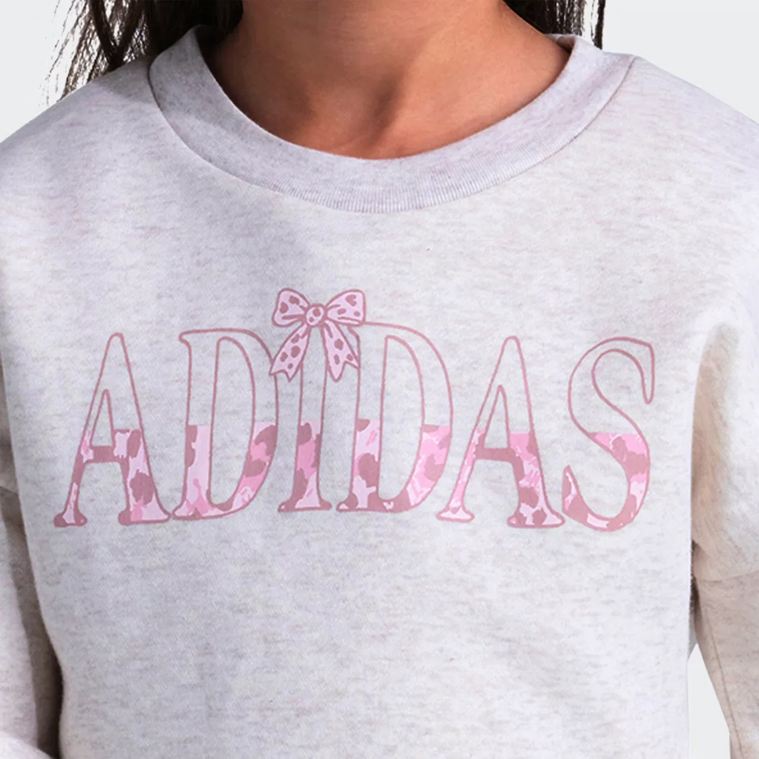 Детский спортивный костюм из флиса из 2 предметов Adidas Sportswear, белый меланж — фото 4