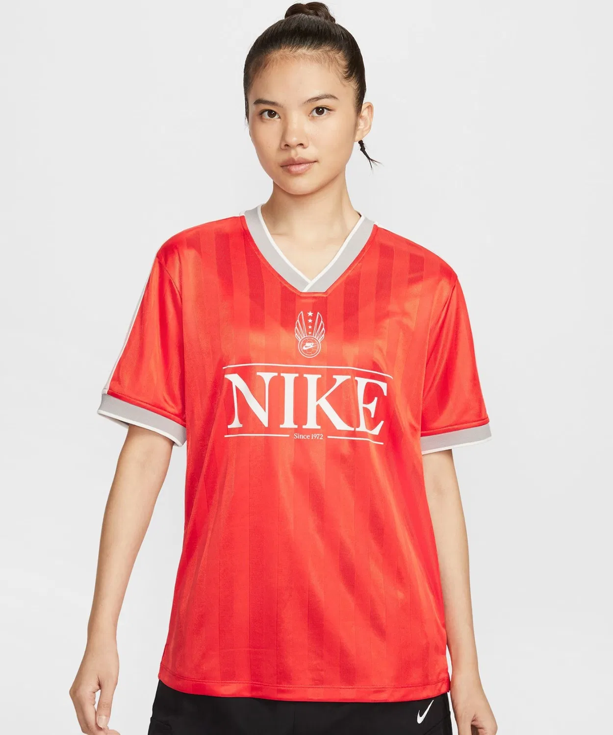Женская джерси-футболка с V-образным вырезом и принтом, модель NIKE, Red