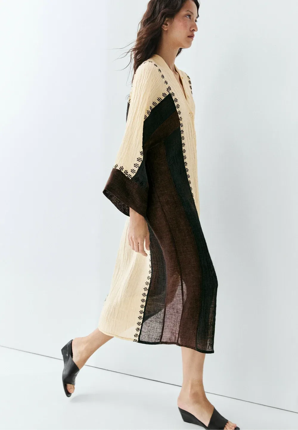 Платье-Кафтан из смесовой льняной ткани с вышивкой - платье-рубашка Massimo Dutti, Dark Brown — фото 3