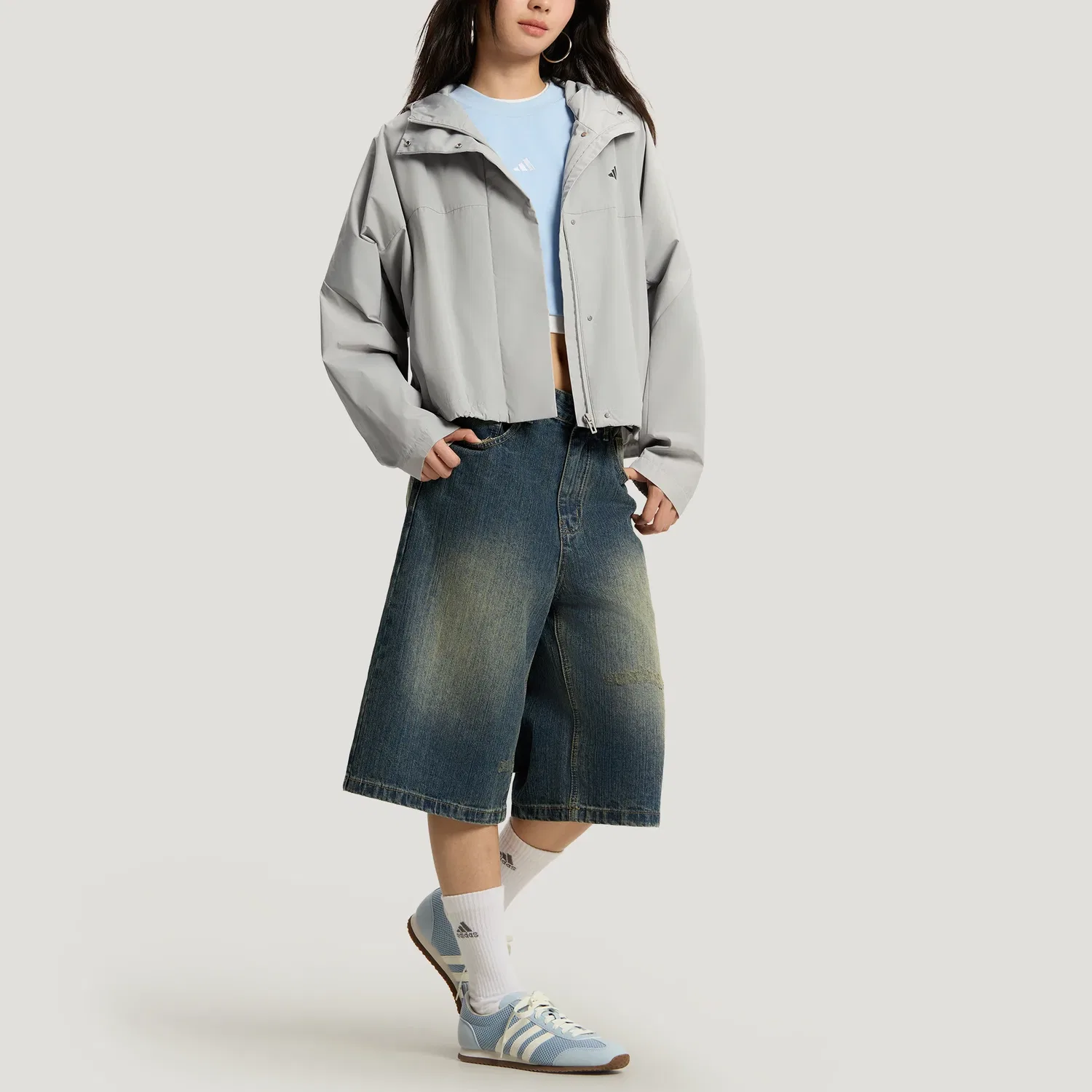 Женская куртка с капюшоном Adidas, Metallic Gray — фото 4