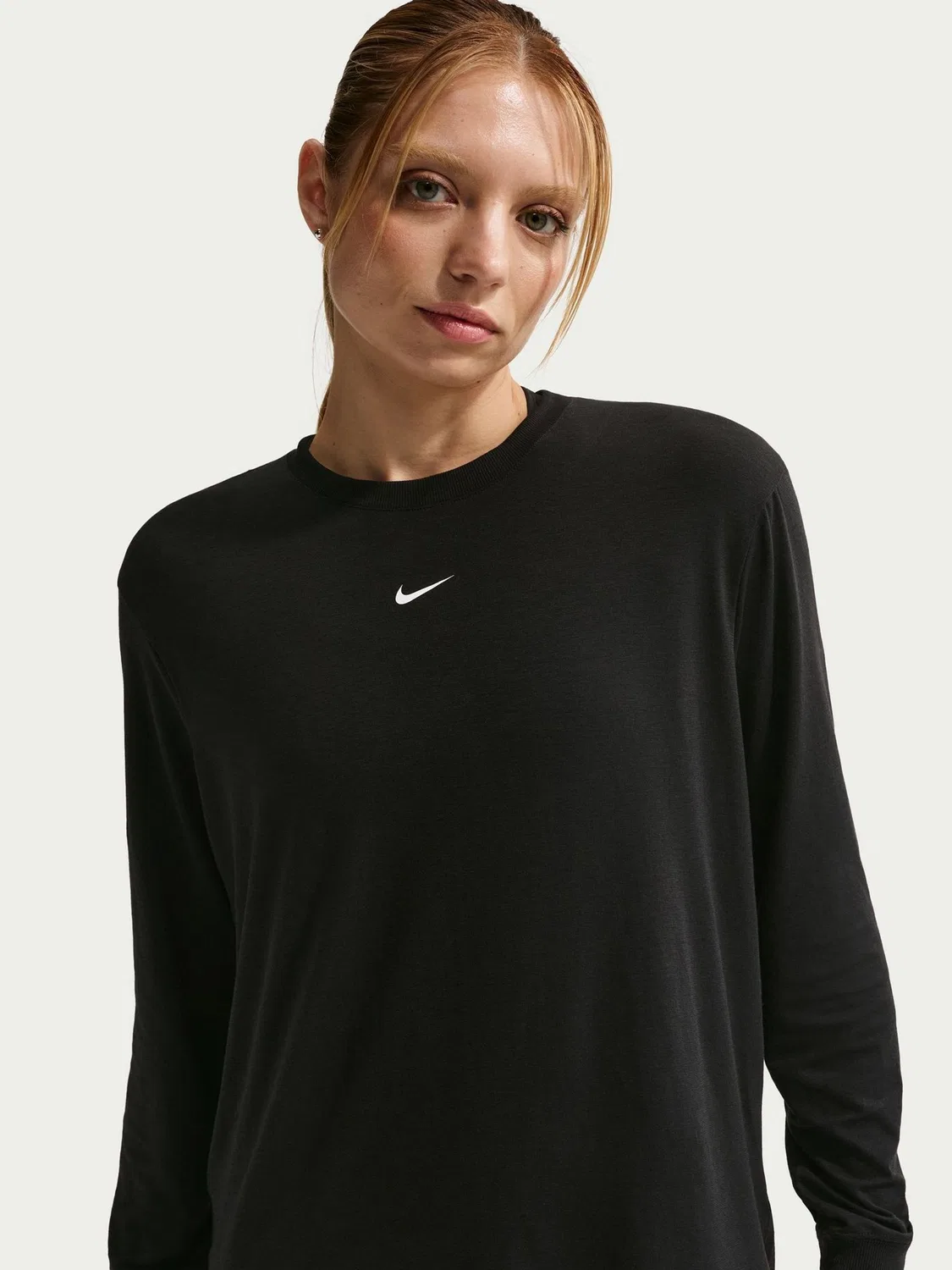 Футболка с длинным рукавом One Relaxed Dri-FIT Nike, черно-белая — фото 3