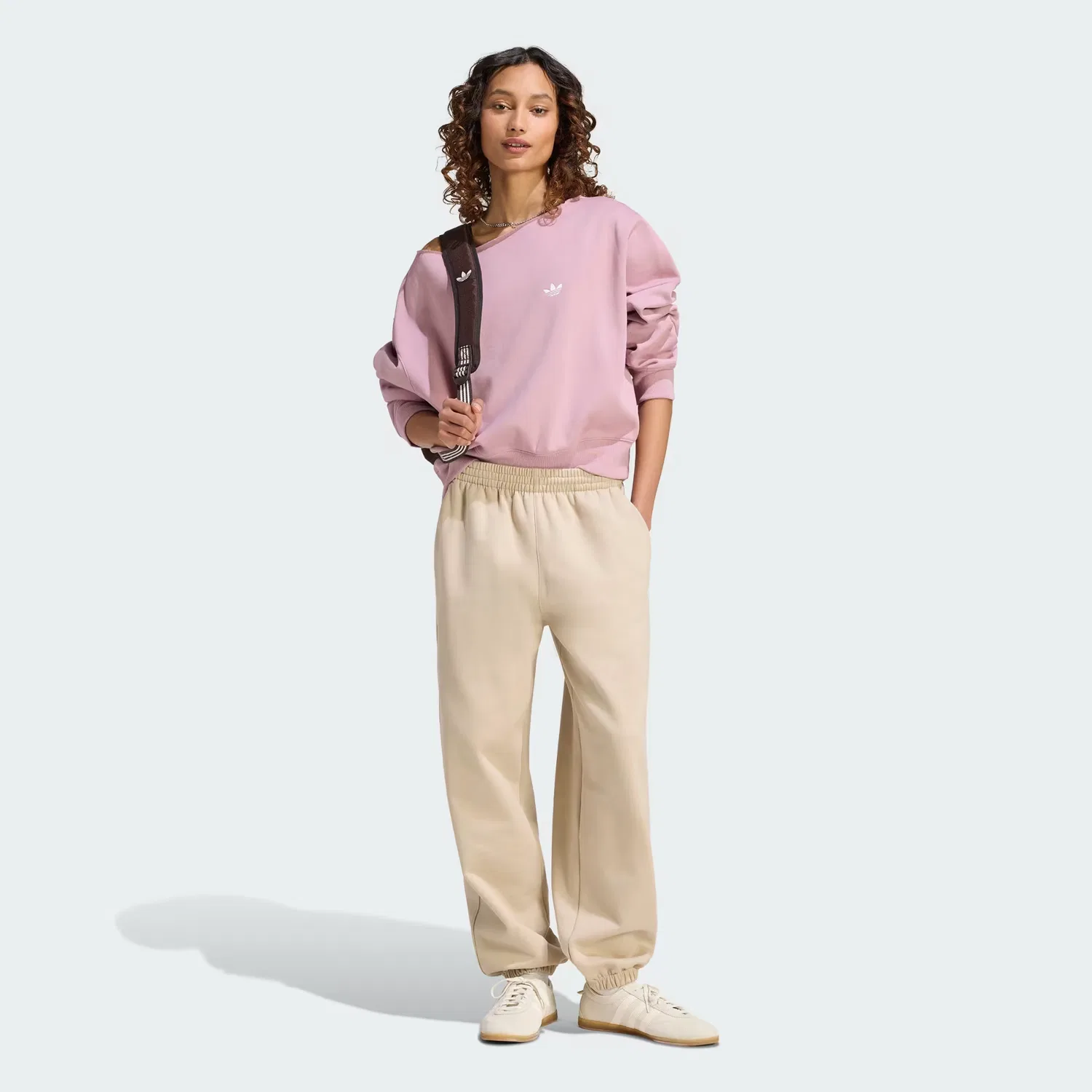 Женский свитшот свободного кроя Essentials Fleece Boatneck Adidas Originals, Magic Mauve — фото 3