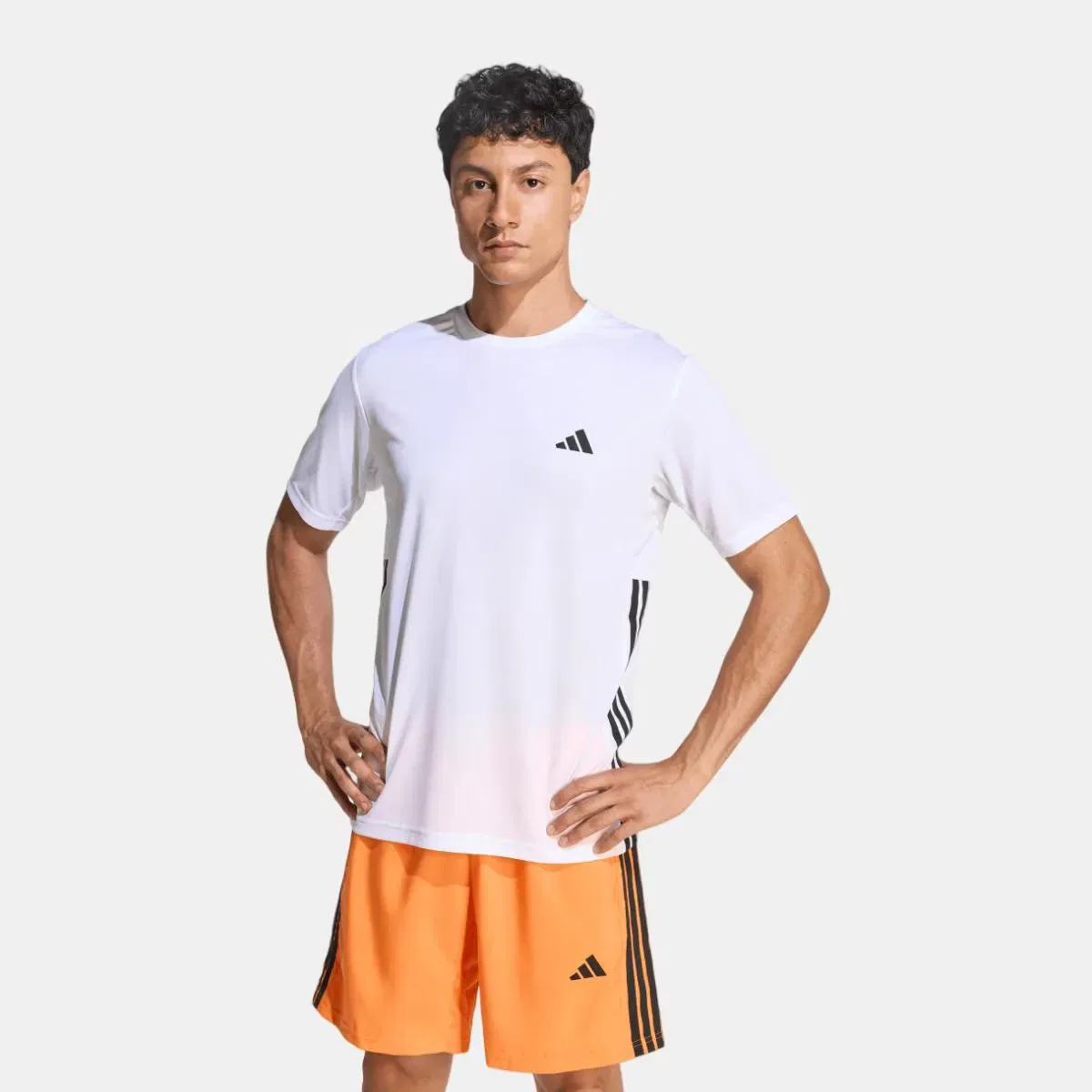 Мужская футболка тренировочная Essentials Base 3 Stripes adidas, Blanco