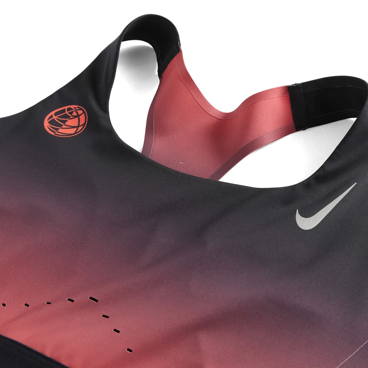 Спортивный бюстгальтер без рукавов Swift Nike, Black Bright Crimson & Metallic Silver — фото 3