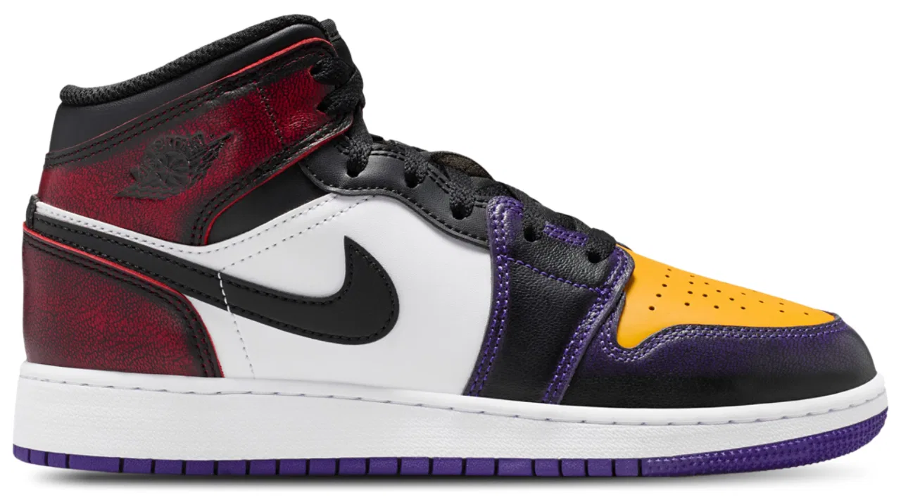 Кроссовки для мальчиков Jordan 1 Mid SE NAJ9, цвет Black/White/True Red