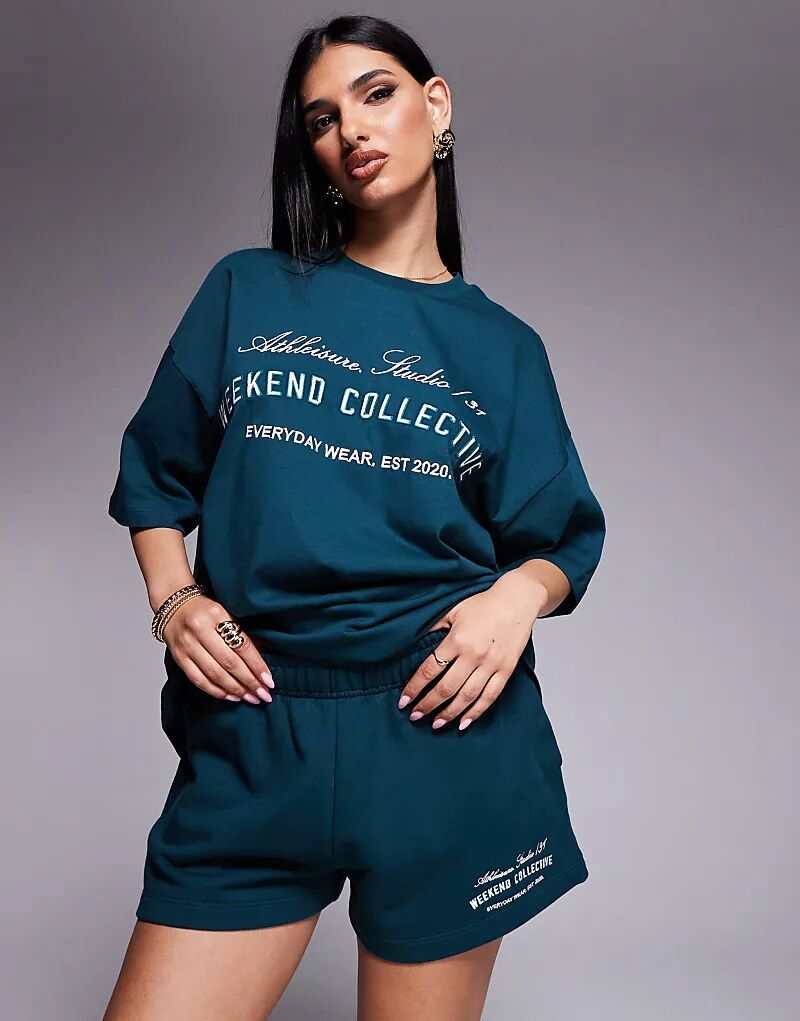 

Шорты Weekend Collective с вышитым логотипом зеленого цвета — часть комплекта Asos Weekend Collective