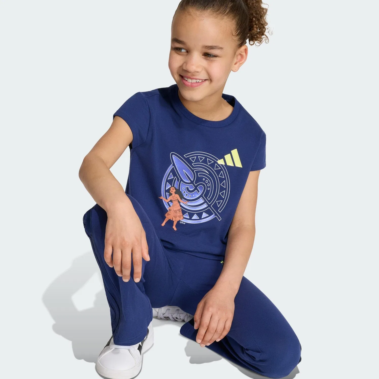Детский комплект из футболки и леггинсов с принтом Disney Adidas, Цвет Dunkelblau / Hellgelb — фото 4