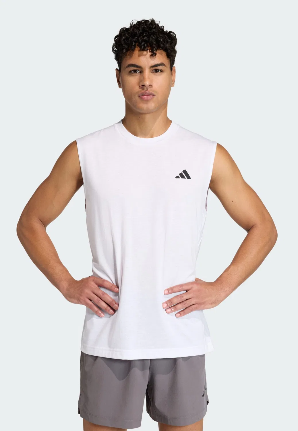 Спортивная футболка Adidas Performance Shirt Essentials Feel ready белого цвета — фото 2