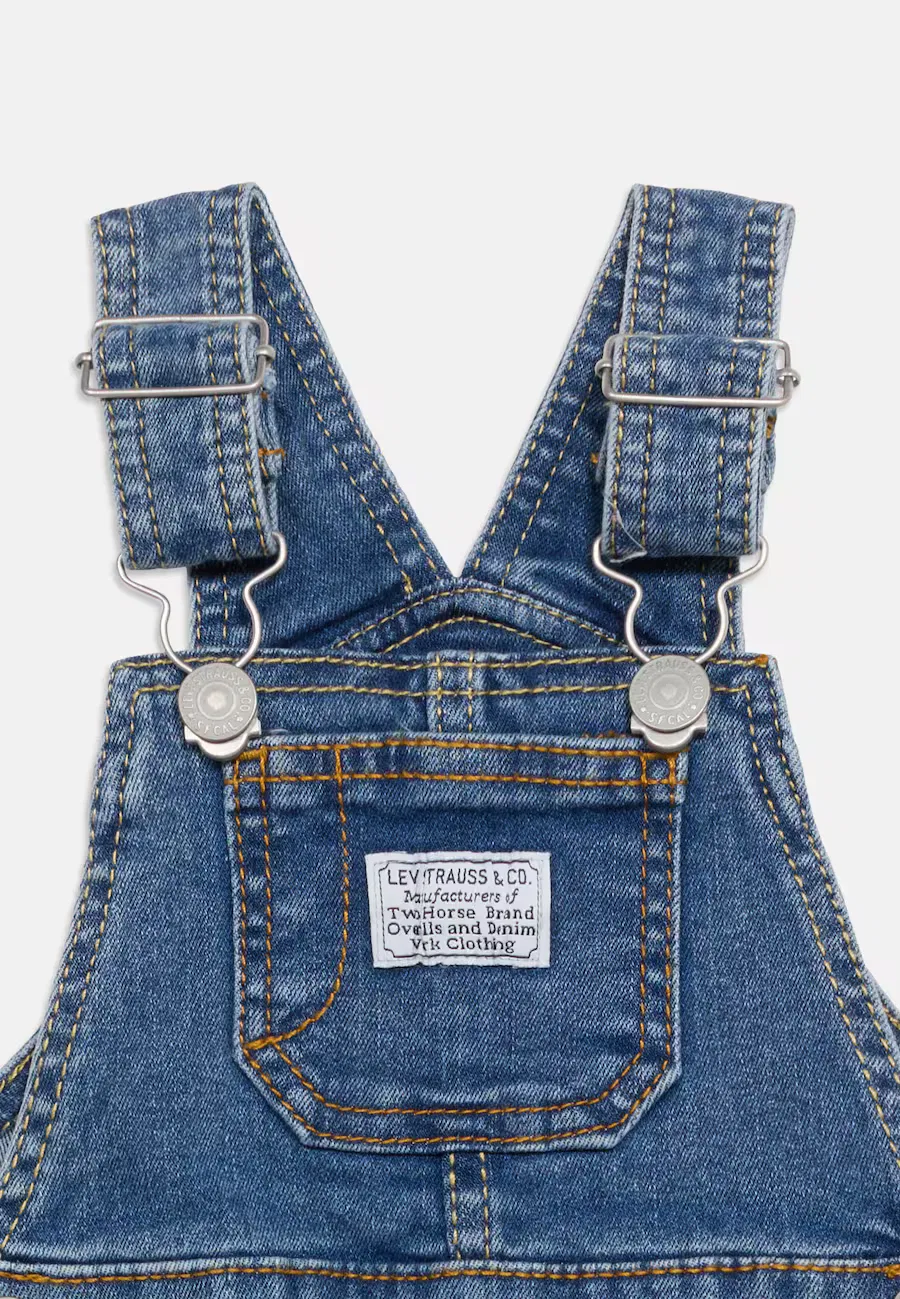 Детский комбинезон Levi's Kids синего цвета — фото 4