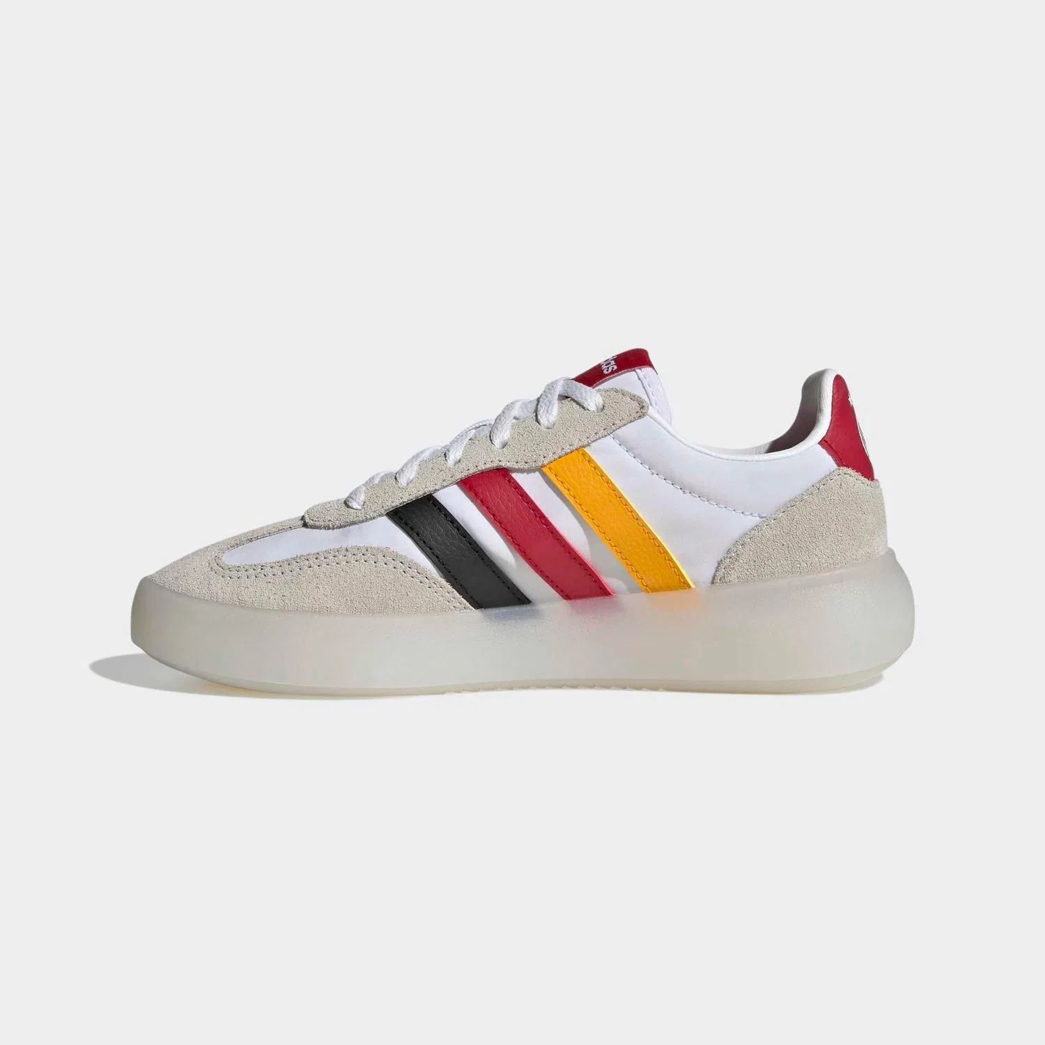 Детские футбольные бутсы с низким профилем Barreda Decode Kids Adidas Performance, Ftwwht/Cogold — фото 3