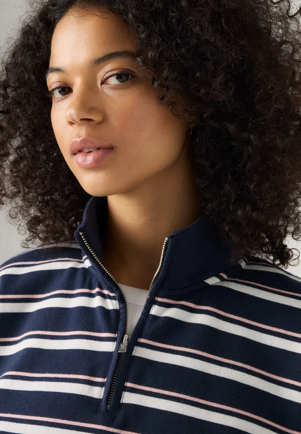 Повседневная толстовка на молнии до середины груди Levi'S, Ruby Stripe Navy Blazer Powder Pink — фото 4