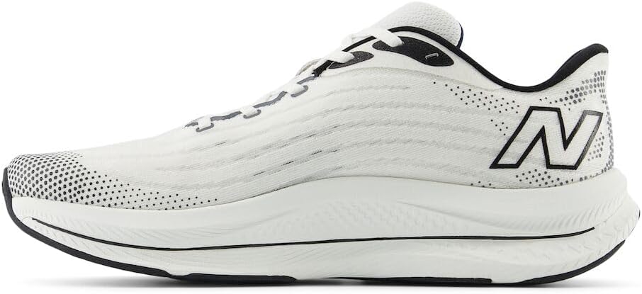 Мужские кроссовки для бега New Balance FuelCell Walker Elite V1, белый/черный — фото 2
