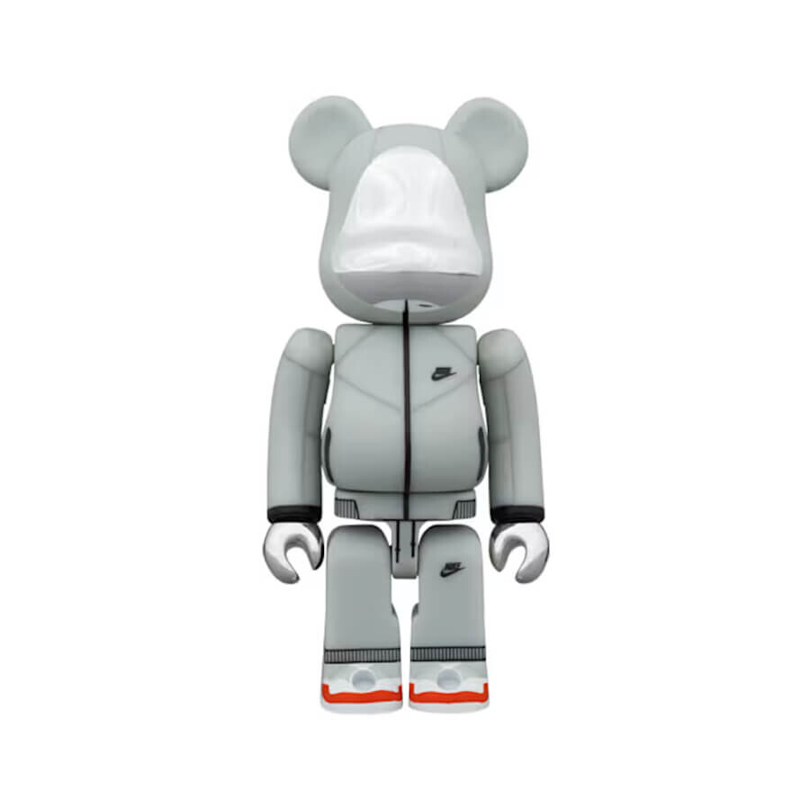 Набор фигурок Bearbrick x Nike Tech Fleece N98 100% & 400%, 2 предмета, серый/черный/красный — фото 2