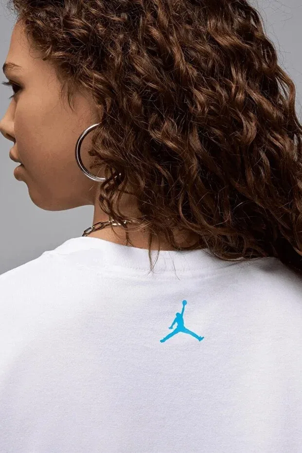 Женская футболка с принтом Jordan Brand Sneakers Graphic White Oversized D Short-Sleeve Tshirt Nike, White — фото 4