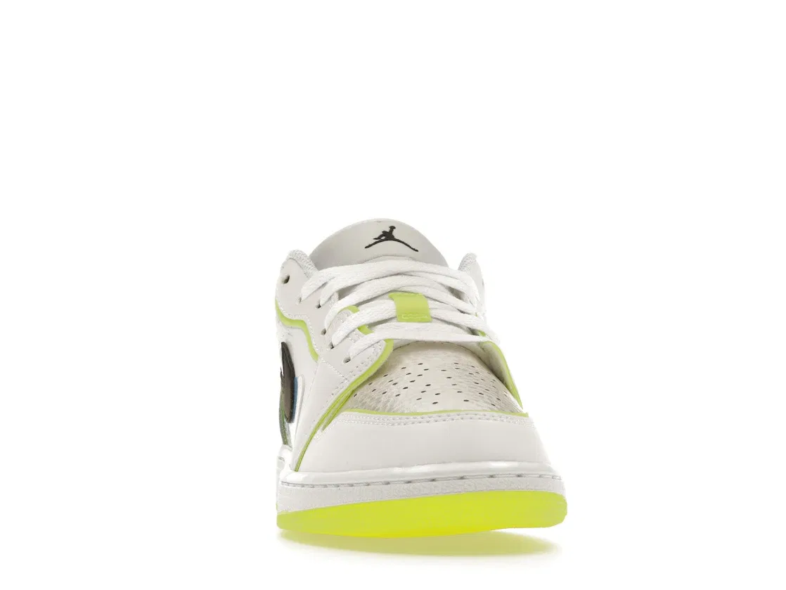 Детские кроссовки Lifestyle Jordan 1 Low SE Jordan, White/Platinum Tint/Volt/Black — фото 2
